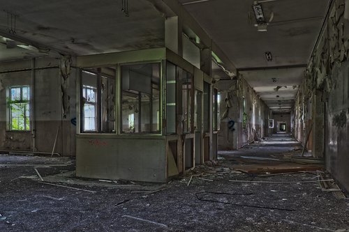 abandoned  within  architecture