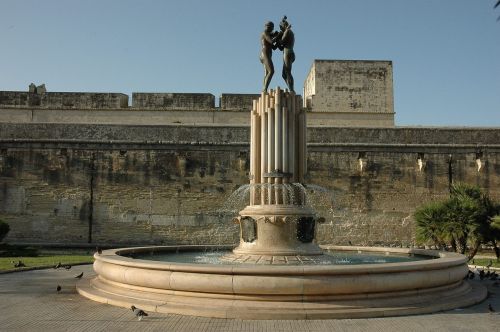 lecce fontana castle