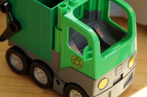 lego duplo garbage disposal vehicle