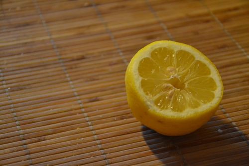 lemon butterfly goes fruit