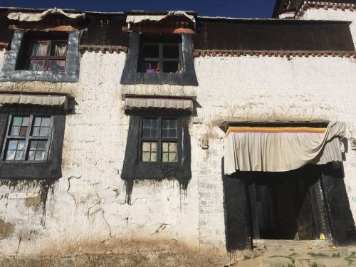 lhasa tibet buddhism