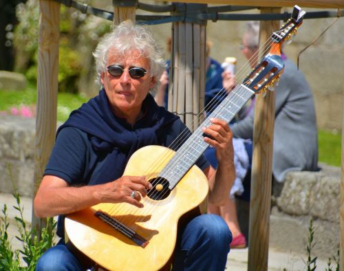 The Man And His Guitar