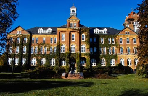 saint anselm college's liberal arts college administration building