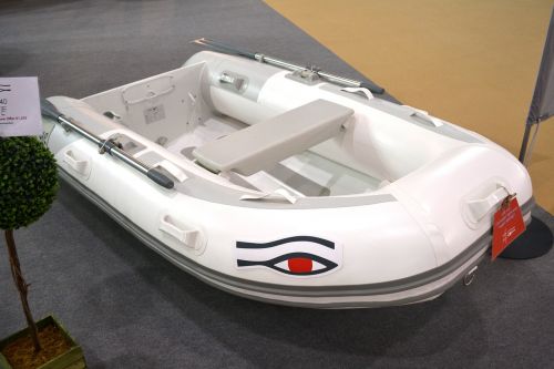 life raft lifeboat inflatable