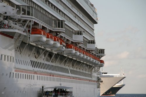 lifeboats  cruise  ship