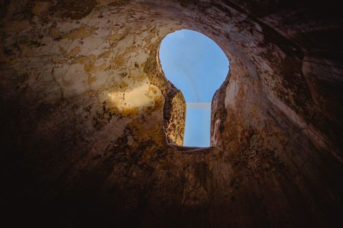 light cave shadow