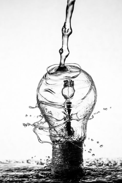 light bulb splash water