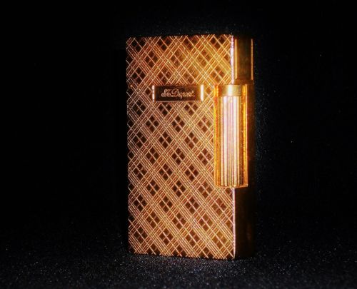 lighter dupont golden