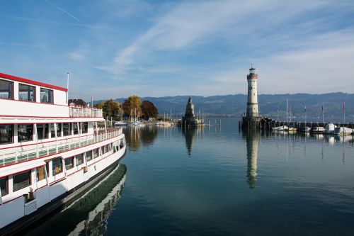 lighthouse lindau lake constance