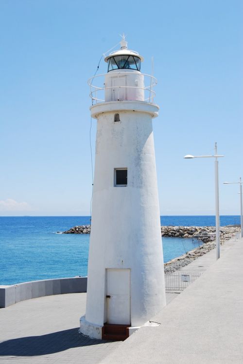 lighthouse holiday port