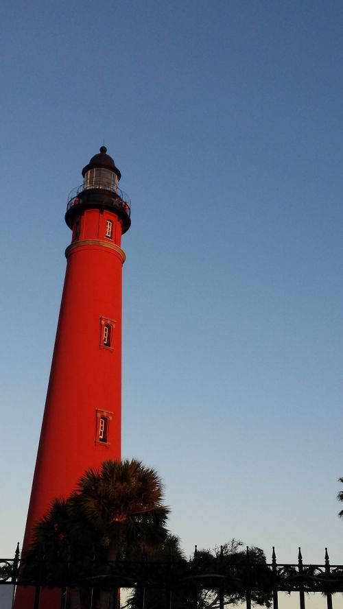 lighthouse ocean florida