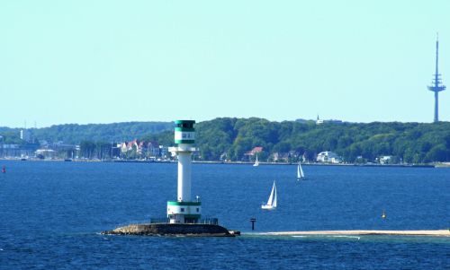 lighthouse kiel sea