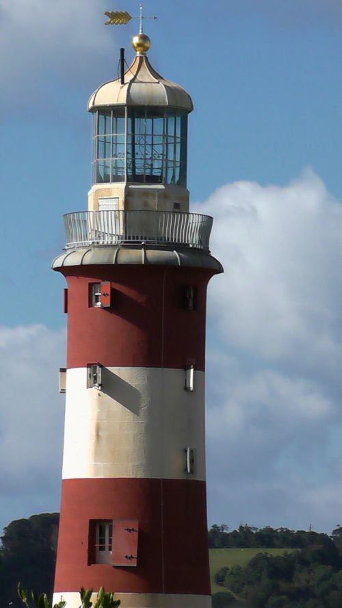 lighthouse beacon ocean
