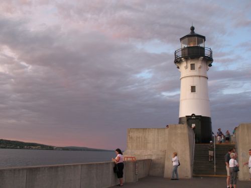 lighthouse duluth superior