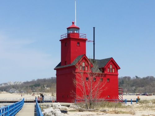 lighthouse big red michigan