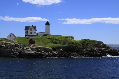 lighthouse new england shore