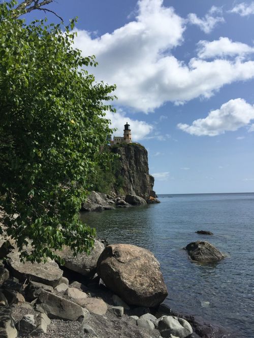 lighthouse north shore lake superior
