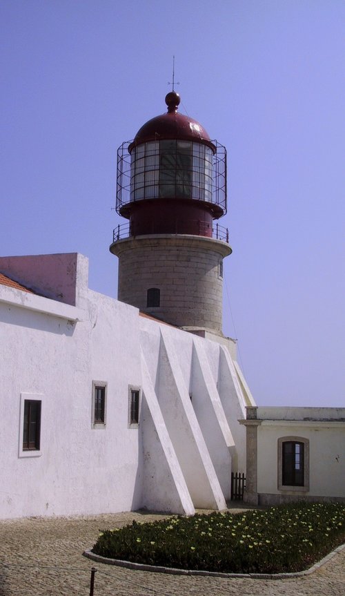 lighthouse  algarve  portugal