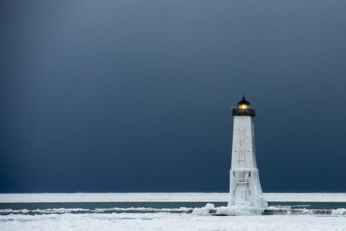 lighthouse  ice  winter