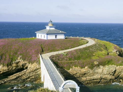 lighthouse island view