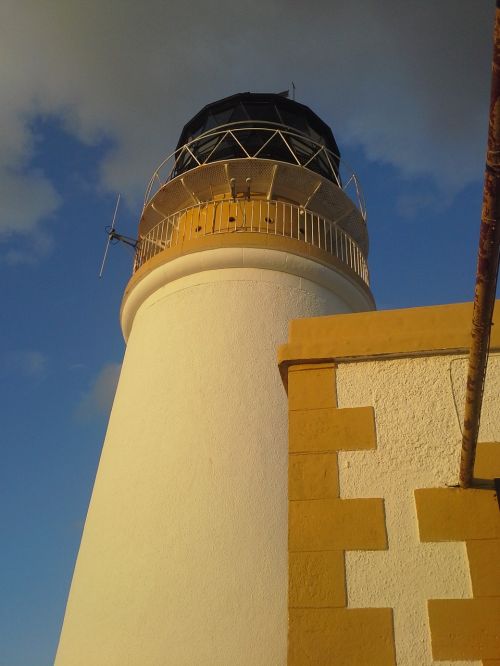 lighthouse abandoned island