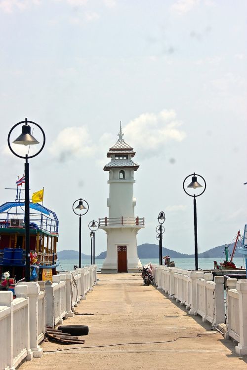 lighthouse pier port