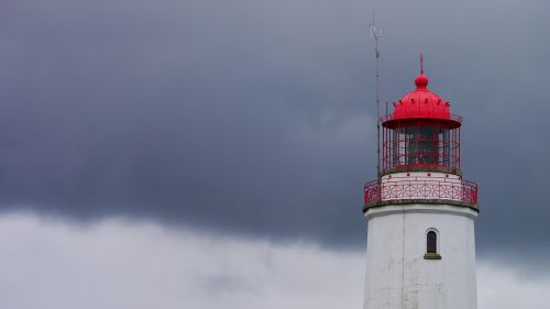 lighthouse building beacon