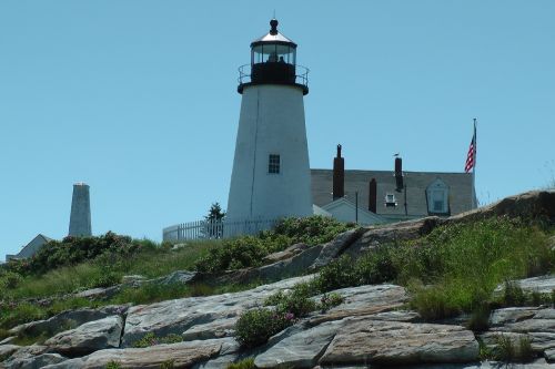 lighthouse rock maine