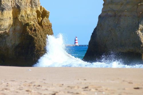 lighthouse wave rock