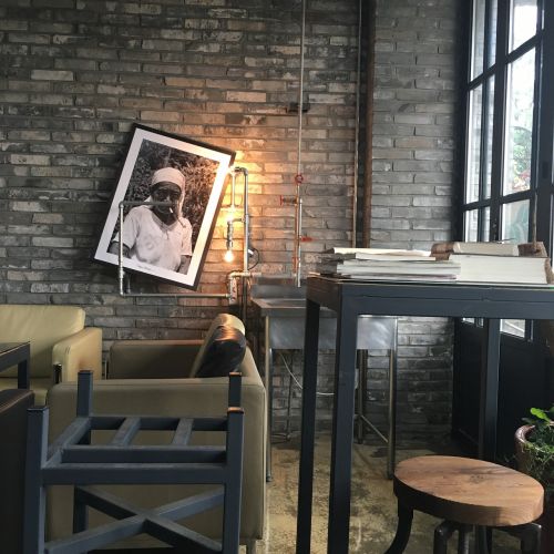 lighting atmosphere cafe