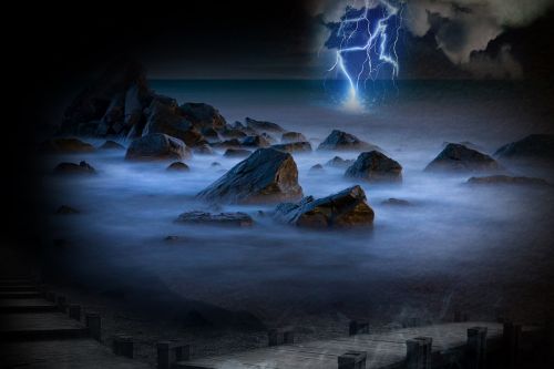 lightnings ocean night
