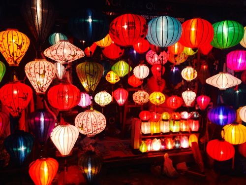 lights lanterns balloons