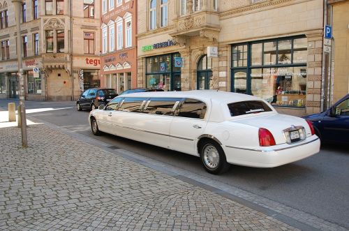 limousine auto white