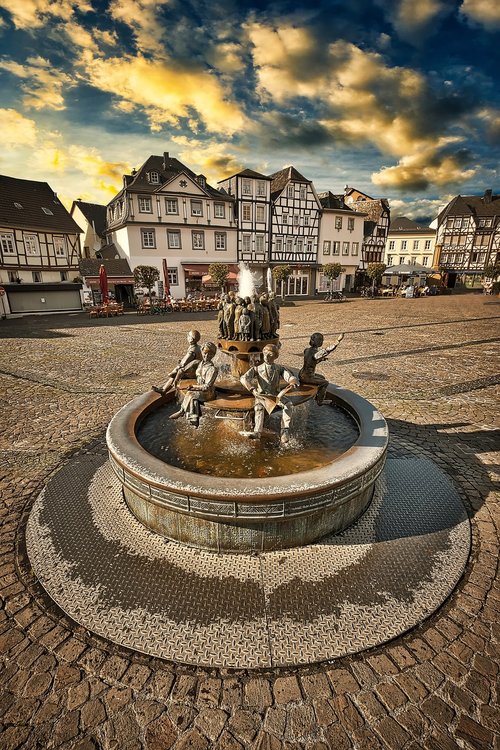 linz  fountain  truss