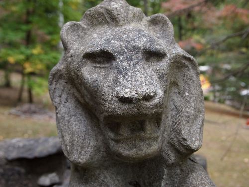 lion stone symbol