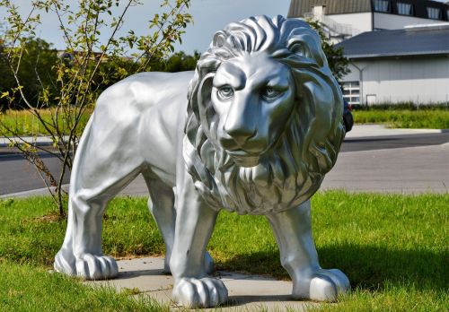 lion sculpture figure