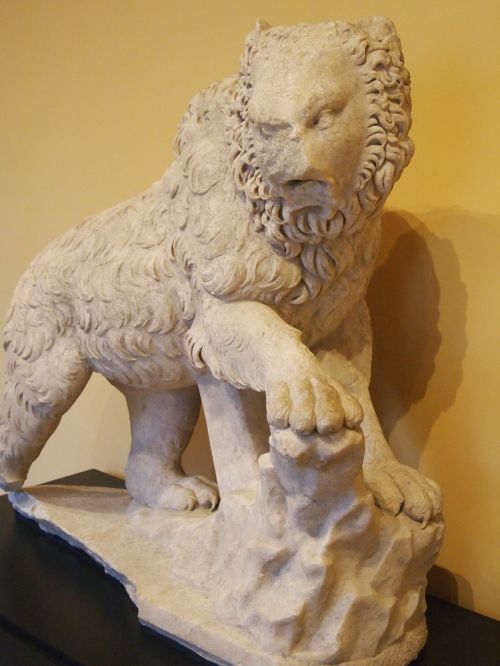 lion art greek