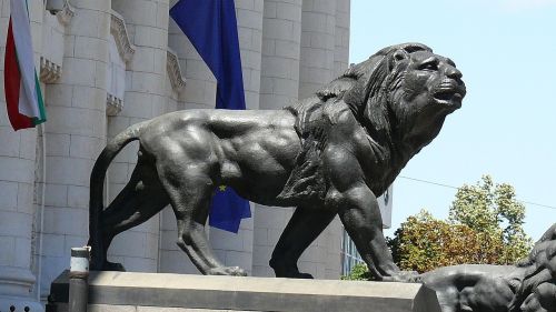 lion statue sofia