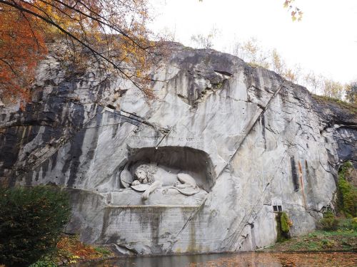 lion monument monument lion