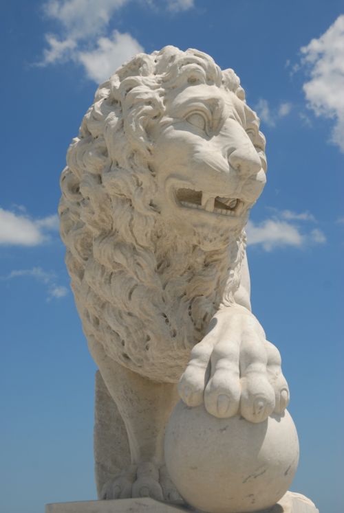 Lion Sculpture