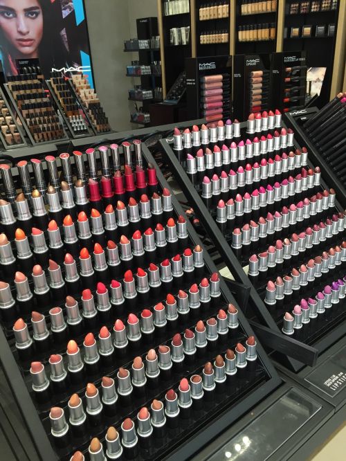 lipstick mac makeup