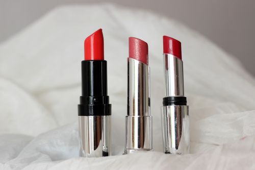 lipstick red shades of red