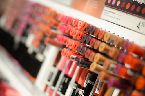 lipstick  makeup  depth of field