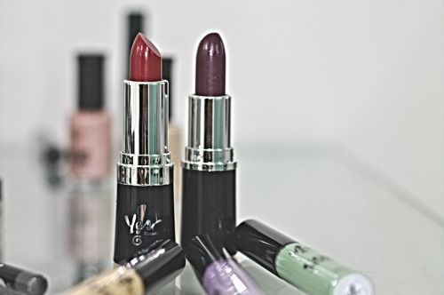 lipstick red purple