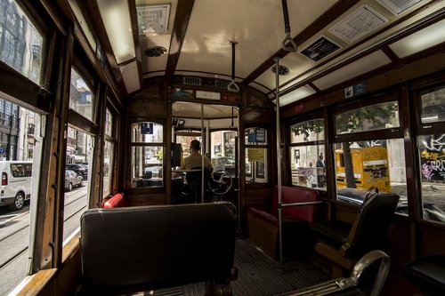 lisabon  tram  portugal