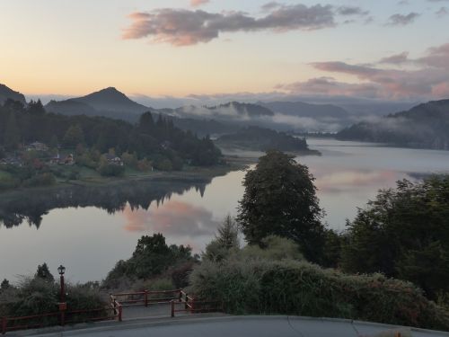 llaollao argentina lake