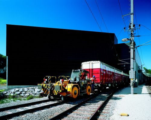 loacker recycling by train