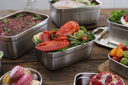 lobsters stainless steel containers cooking
