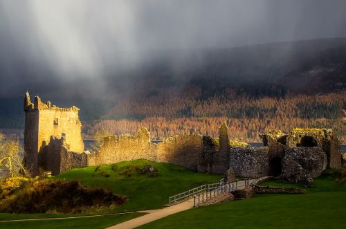 loch ness scotland castle