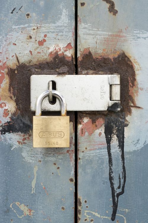 lock rust closed